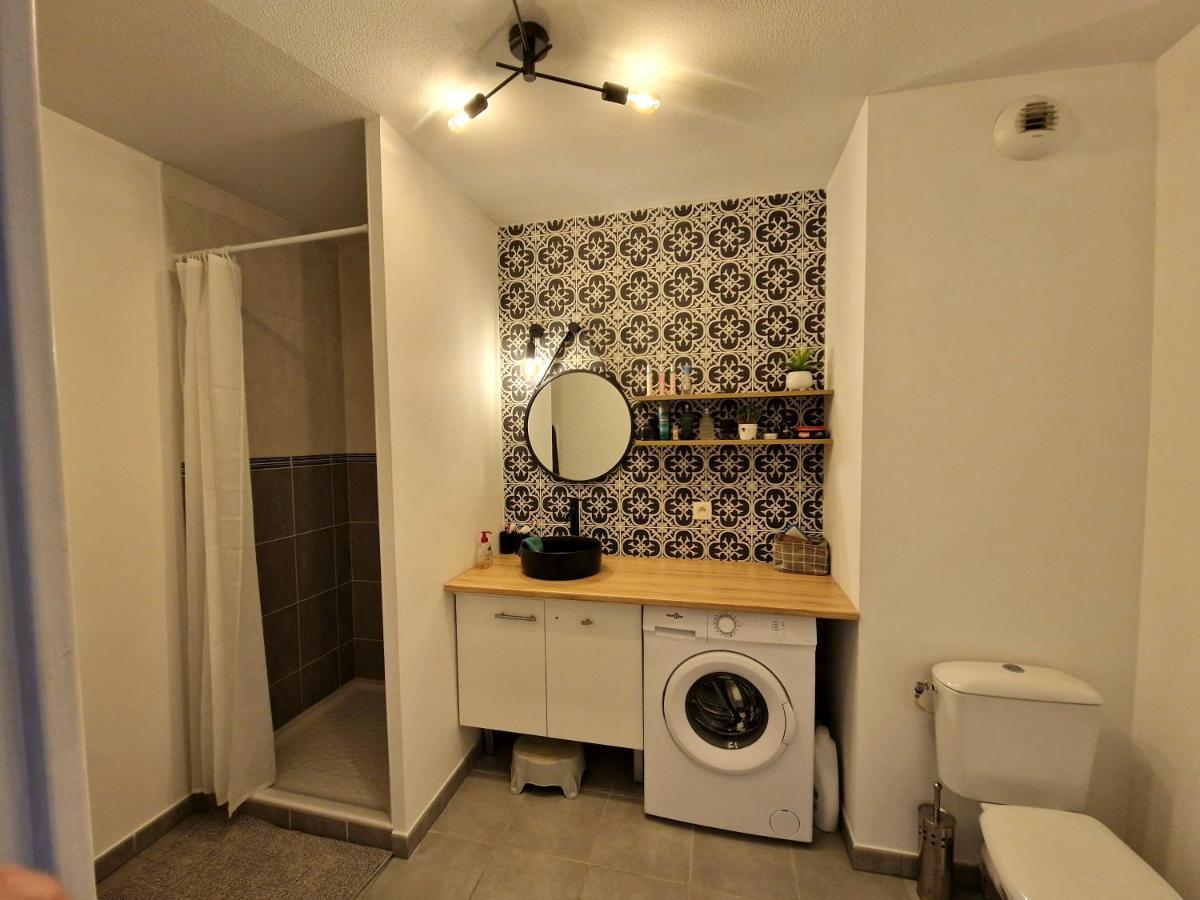 Chambre Privee T3 Saint Fons Eksteriør billede